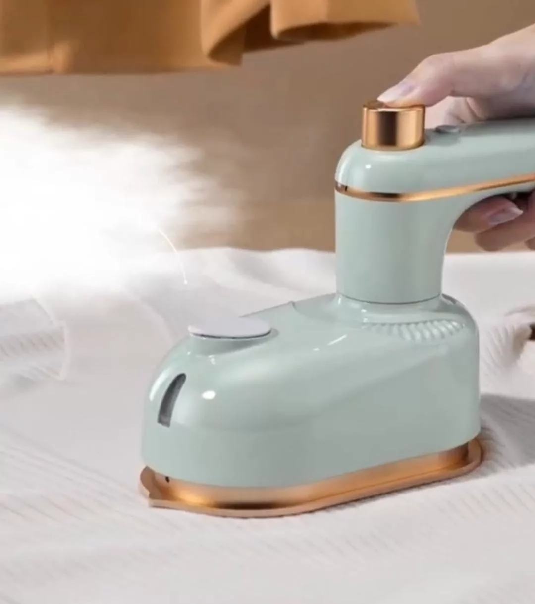 Mini plancha de vapor portátil y práctica para viajes con base.